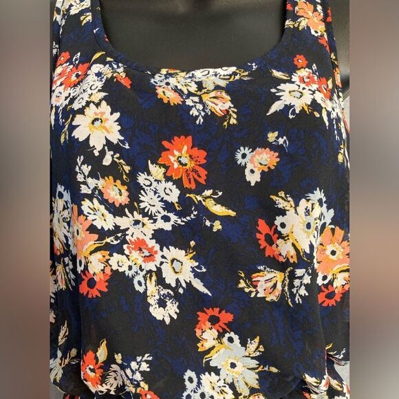 Xhilaration navy blue floral sleeveless romper - Picture 4 of 7